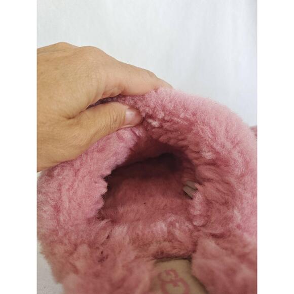 UGG Cozy Slippers Slide Mule Sheepskin Pink Size 11 Faux Fur SlipOn Casual House - Picture 8 of 12